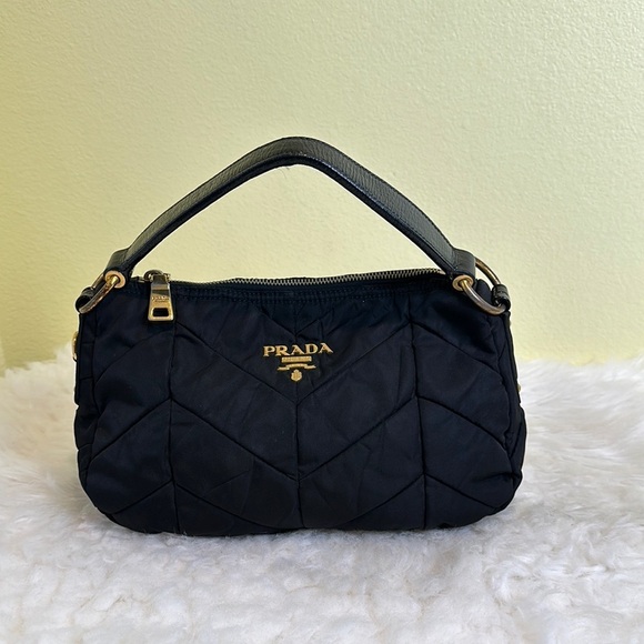 💯 Authentic Prada Tessuto Nylon Chevron Quilted Shoulder Bag Black🍀 - Picture 1 of 15